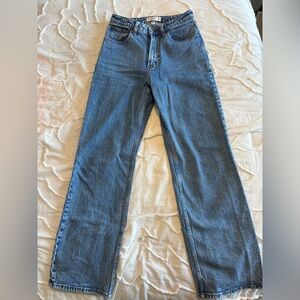 Abercrombie- Curve Love High Rise 90s Relaxed Jean